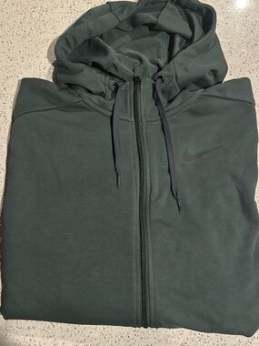Nike Hooded Full-Zip Jacket in Olive Green